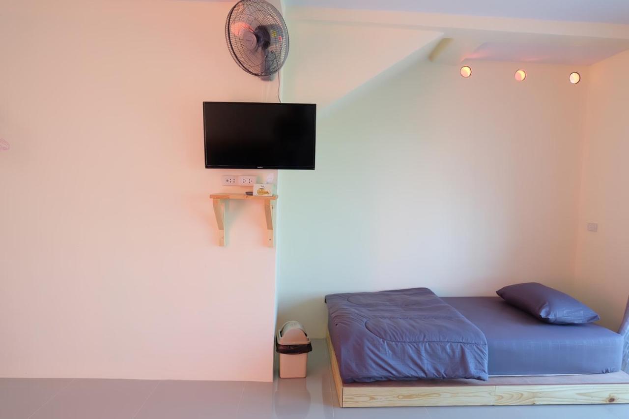 เอนกาย อิงเขา Apartment Khao Kho Exterior photo